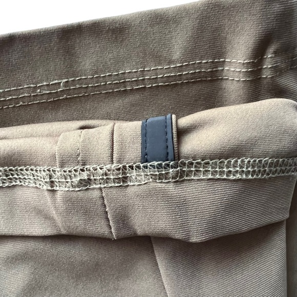 Lululemon ABC Pant Classic Short Inseam | 30 - Picture 8 of 8